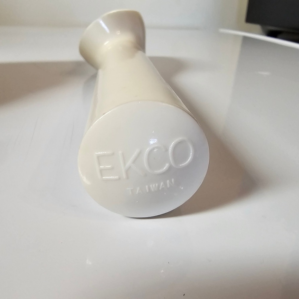 Vintage EKCO Ice Cream Scoop Almond Cream Plastic Made in Taiwan‎ Retro Kitchen